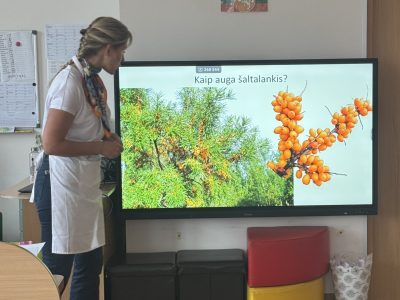 Svečiuose ugdytinės mama