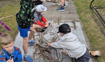 Kai istorijos atgyja: dinozauro namų statybos